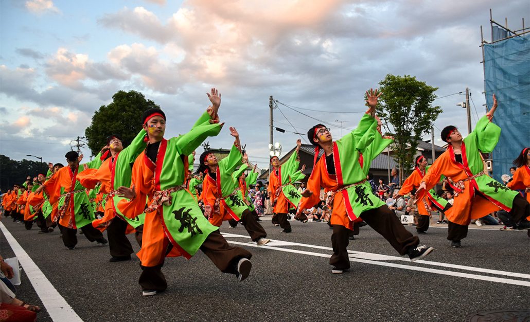 踊りカーニバル